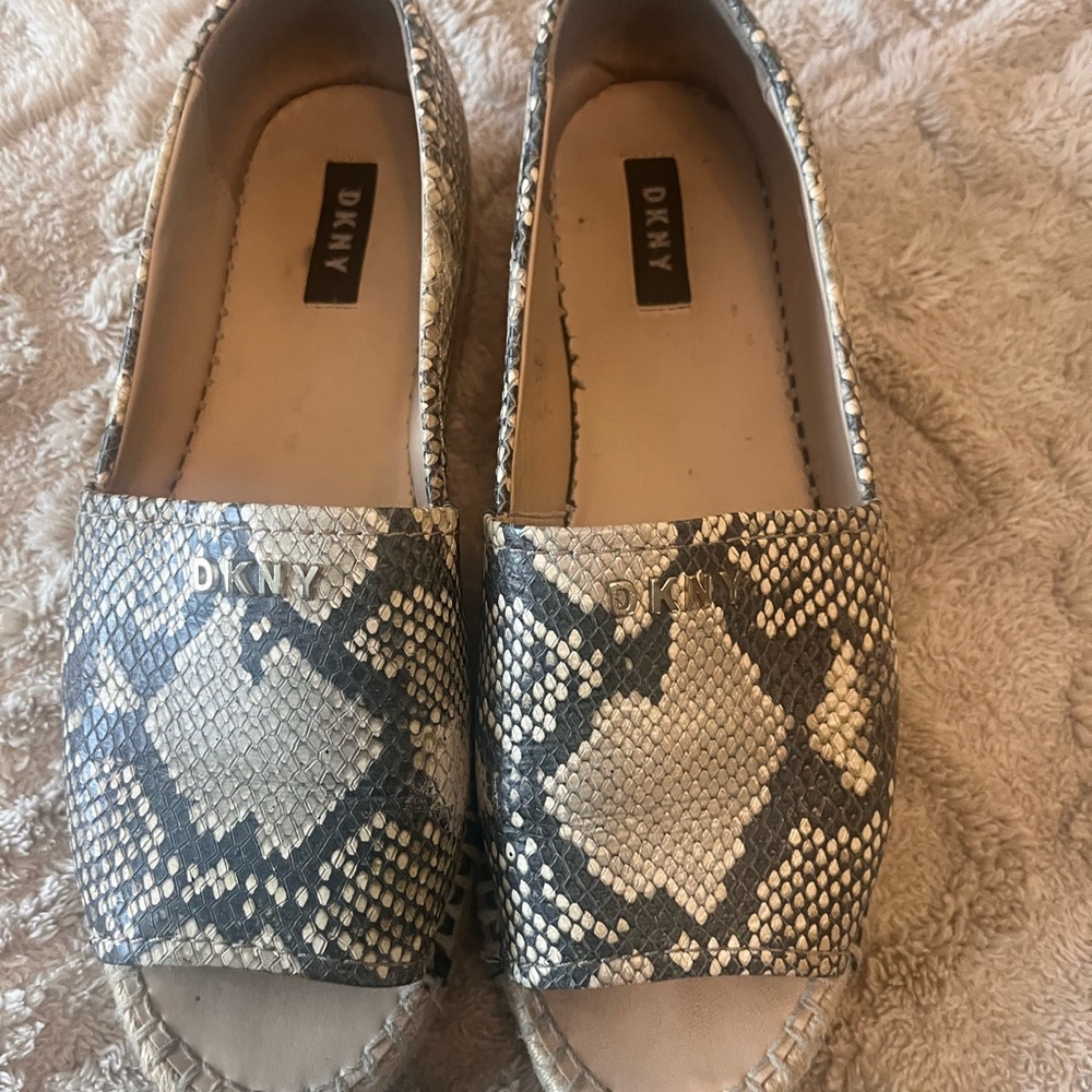 DKNY 9 Cream and gratis green Espadrilles open tie - Picture 3 of 7
